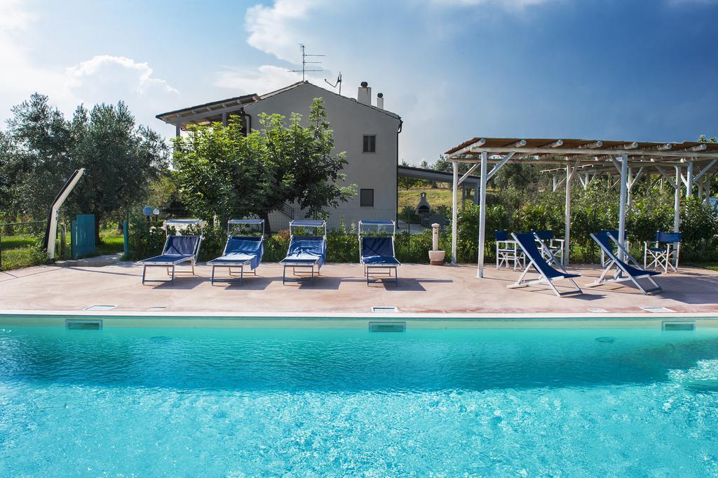 Villa Marchetti كوبرا ماريتيما المظهر الخارجي الصورة