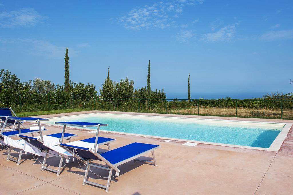 Villa Marchetti كوبرا ماريتيما المظهر الخارجي الصورة